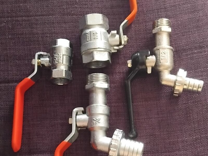 Robinet de Colonne 1/2" & 3/4" –